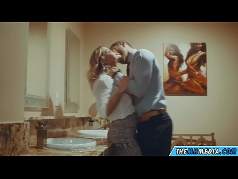 ❤️ Wenn eine vollbusige Blondine dich in einer öffentlichen Toilette verführt ❌ Fucking bei uns de.pornogroupp.ru